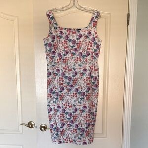 Ann Taylor beautiful flowery  midi dress